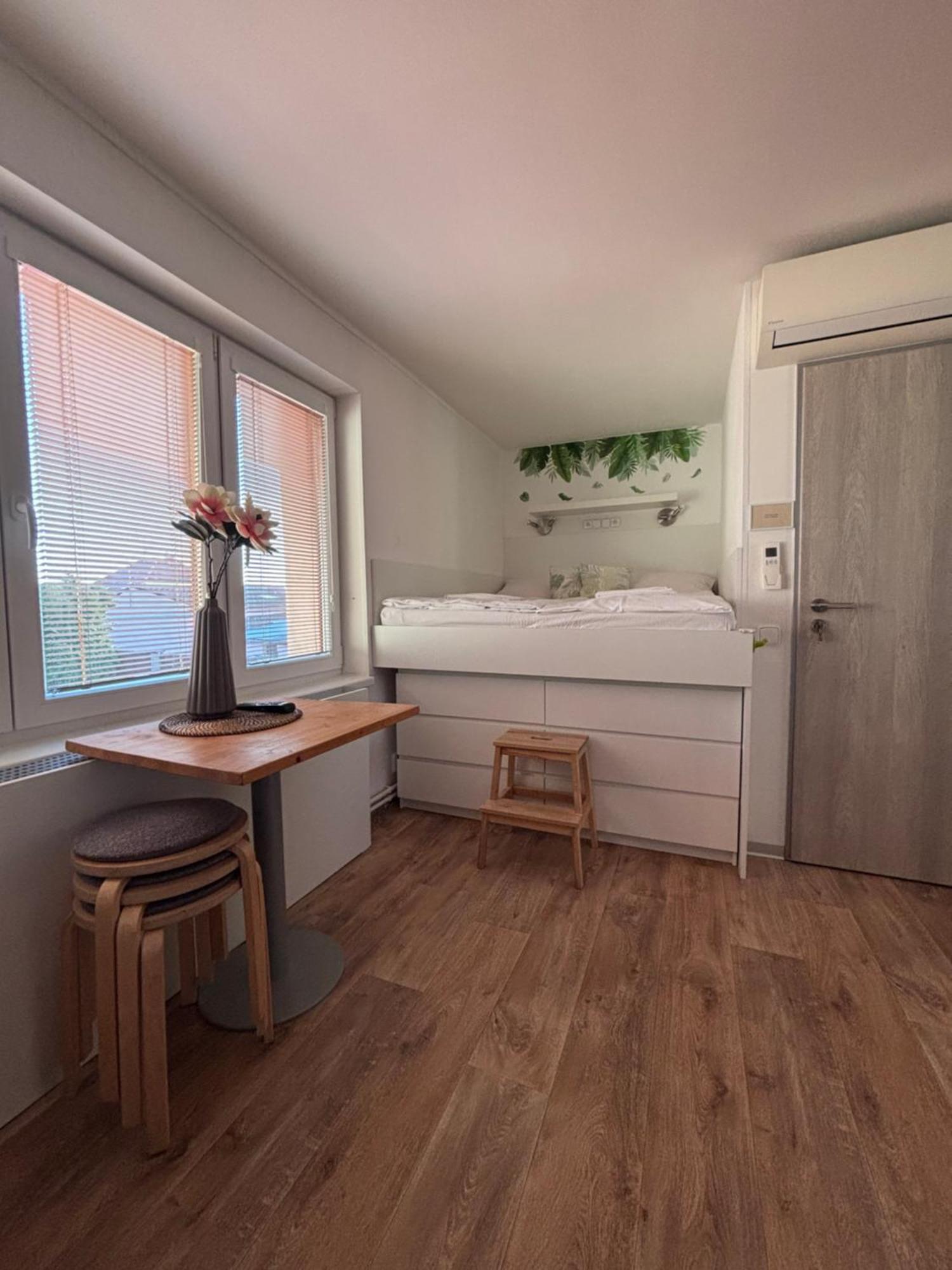 Apartmany Marco Polo Lednice Exteriör bild