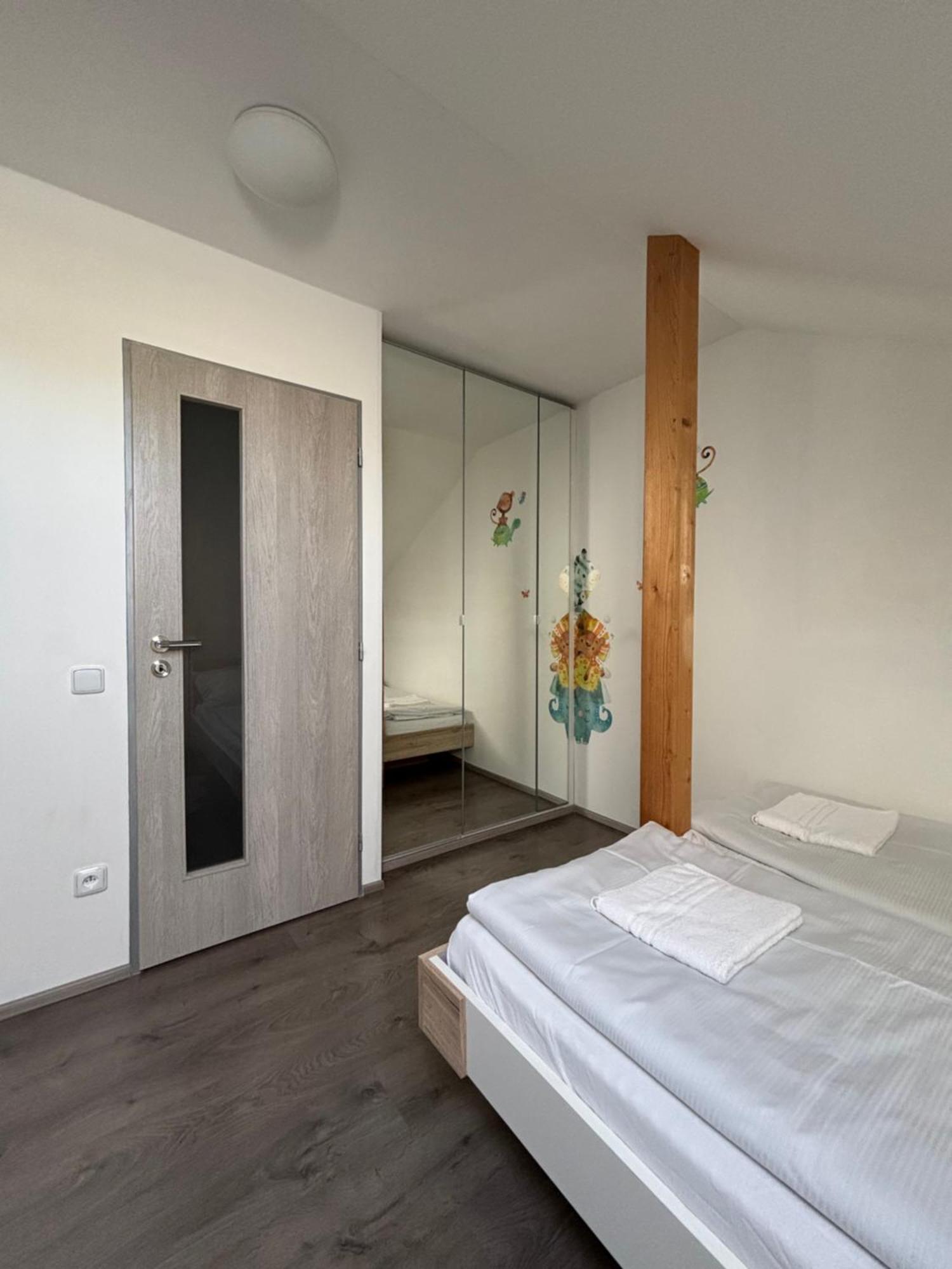 Apartmany Marco Polo Lednice Exteriör bild